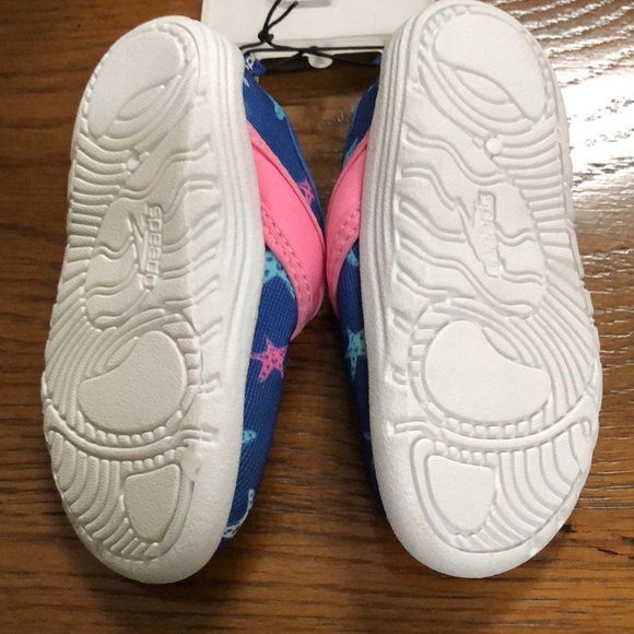 New girls Speedo water shoes. Size S(5-6). Star pattern. Aqua, pink, blue white. - Picture 6 of 9